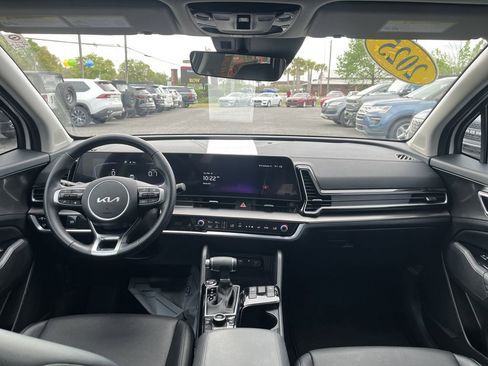 Used 2025 Kia Sportage EX w/ Premium Package image 15