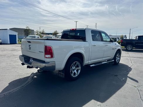 Used 2017 RAM 1500 Laramie AWD/4WD image 10