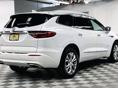 Used 2021 Buick Enclave Avenir w/ Avenir Technology Package FWD image 12