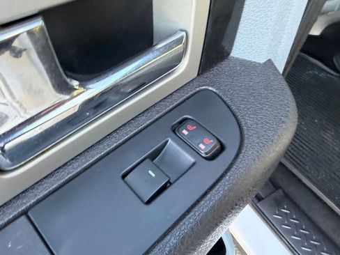 Used 2011 Ford F150 Platinum image 14