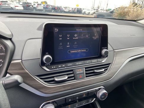 Used 2024 Nissan Altima 2.5 SV image 36