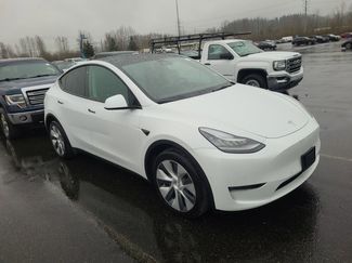 Used 2022 Tesla Model Y Long Range video 1