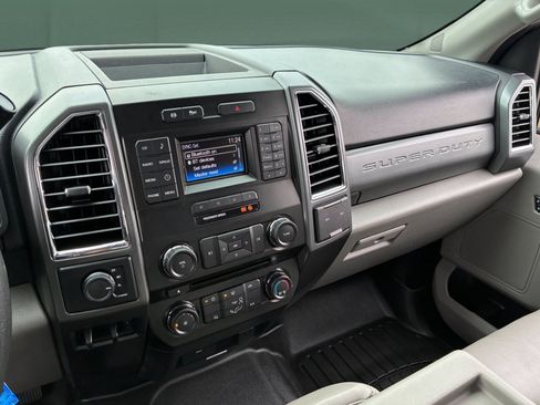 Used 2018 Ford F250 XLT image 19