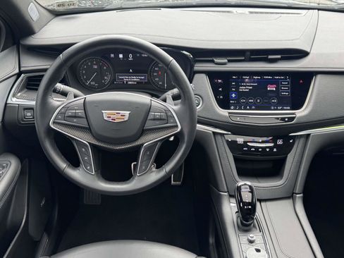 Used 2024 Cadillac XT5 Sportv w/ Technology Package AWD/4WD image 33
