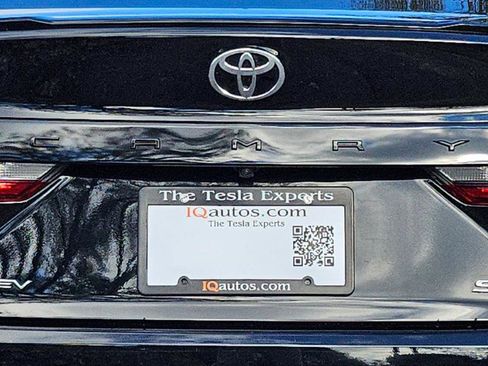 Used 2025 Toyota Camry SE w/ Multimedia Upgrade Package image 21