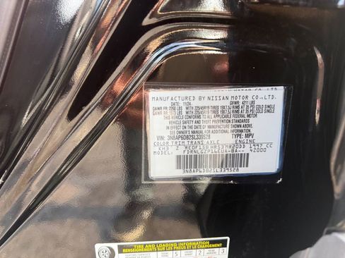 Certified 2025 Nissan Kicks SR image 24