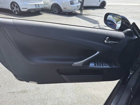 Used 2013 Lexus IS 250C RWD image 19