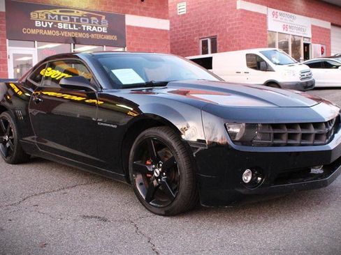 Used 2011 Chevrolet Camaro LT w/ Silver Stripe Package RWD image 7