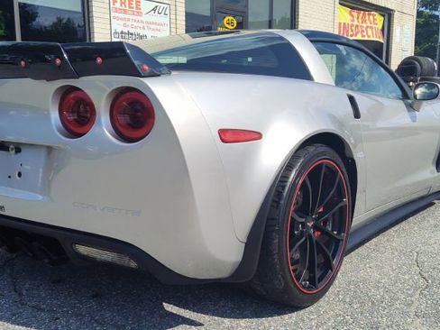Used 2005 Chevrolet Corvette Coupe w/ Preferred Equipment Group image 13
