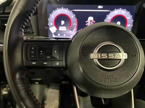 Used 2025 Nissan Kicks SR FWD image 17