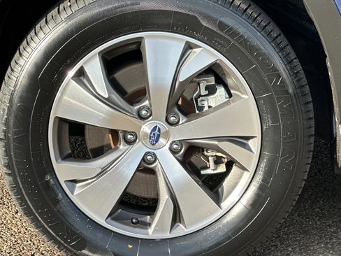 Used 2021 Subaru Ascent Premium w/ Convenience Package image 27