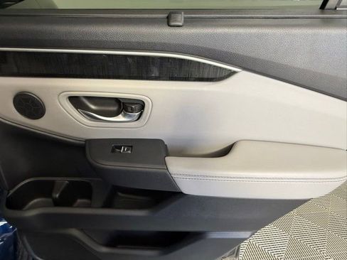 Used 2024 Honda Pilot Elite image 38