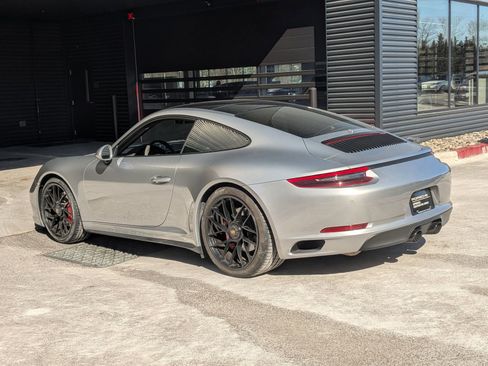 Certified 2018 Porsche 911 Carrera GTS image 3