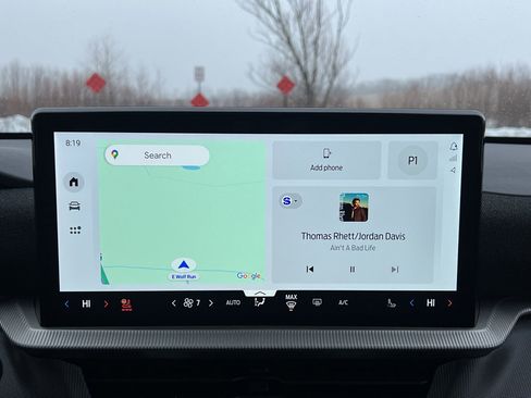 Used 2025 Ford Explorer ST-Line w/ Premium Package image 24