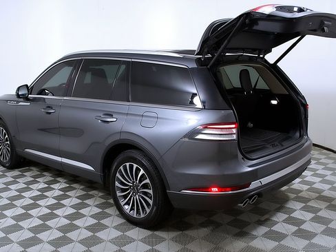 Used 2023 Lincoln Aviator Reserve w/ Equipment Group 201A image 10