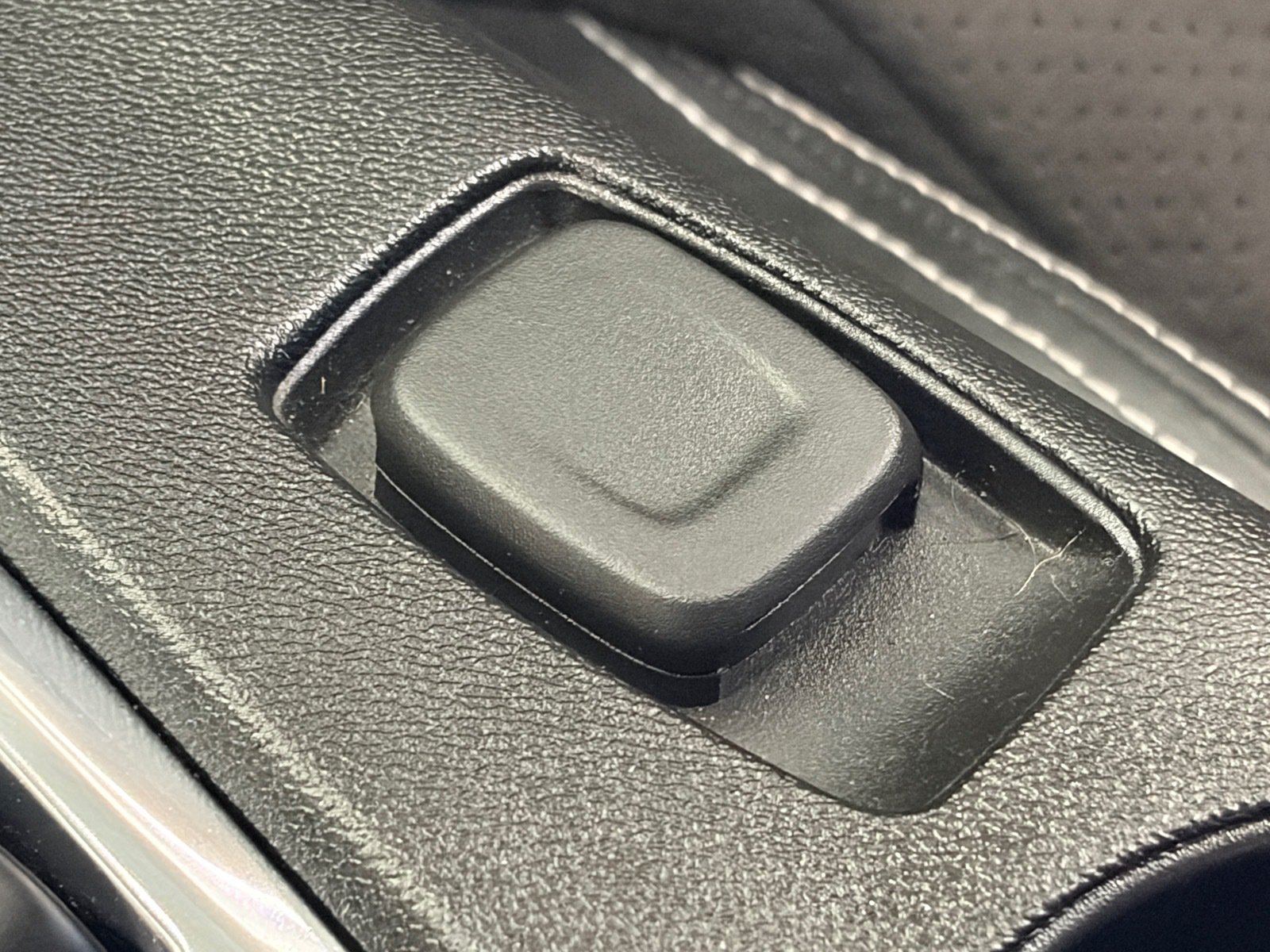 Used 2018 Chevrolet Camaro SS RWD image 30