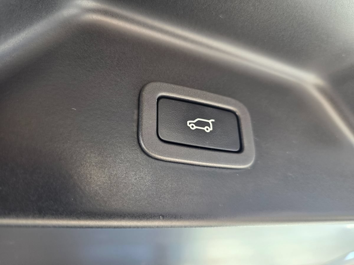 Used 2017 Land Rover Range Rover HSE AWD/4WD image 20