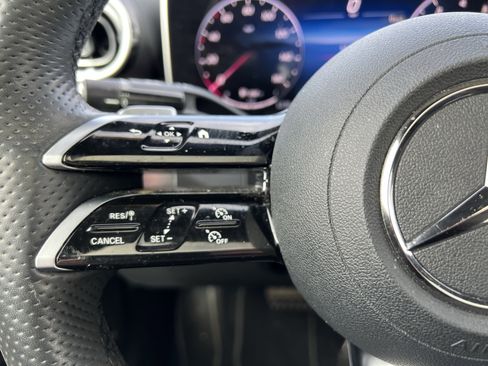 Used 2025 Mercedes-Benz GLC 300 300 image 19