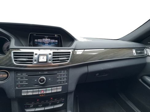 Used 2016 Mercedes-Benz E 350 Sedan image 38