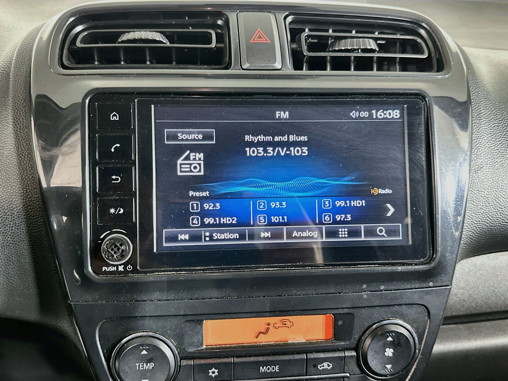Used 2024 Mitsubishi Mirage ES FWD image 19