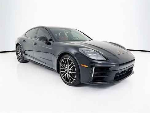 Used 2024 Porsche Panamera 4 image 7