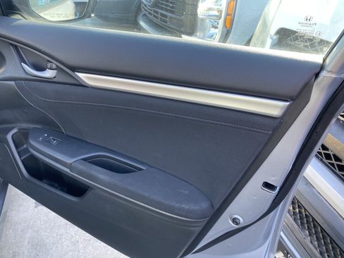Used 2016 Honda Civic EX image 19