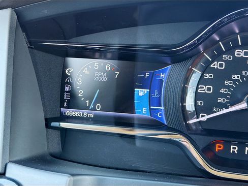 Used 2013 Lincoln MKS image 13