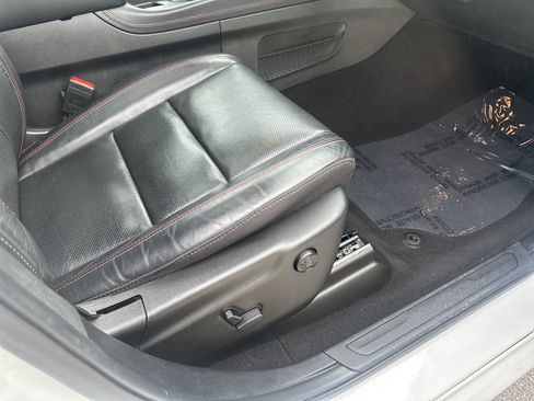 Used 2023 Dodge Durango GT image 29