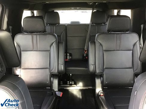 Used 2021 Chevrolet Suburban RST w/ Luxury Package image 24