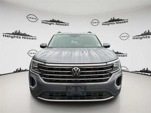 Used 2025 Volkswagen Atlas SE AWD/4WD image 8