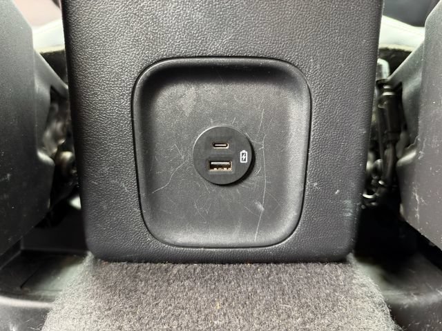 Used 2022 Ford Escape Titanium FWD image 17