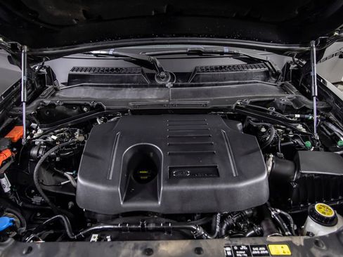 Used 2024 Land Rover Defender 110 X-Dynamic SE AWD/4WD image 43