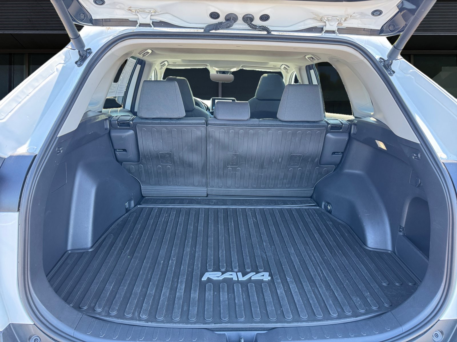 Used 2024 Toyota RAV4 XLE w/ Convenience Package AWD/4WD image 11