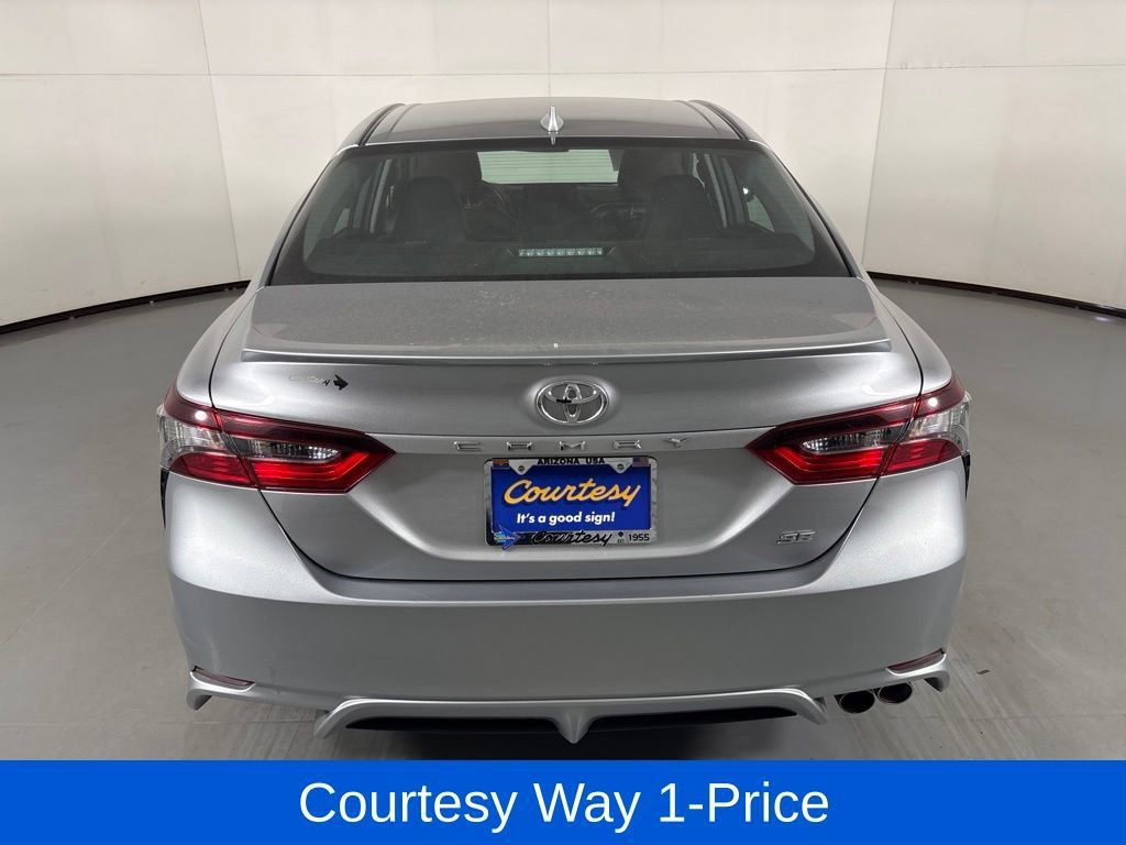 Used 2024 Toyota Camry SE FWD image 8