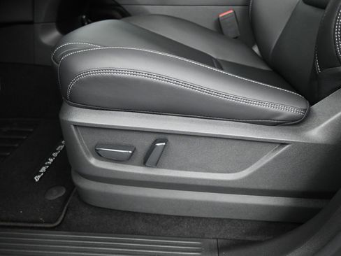 New 2026 Nissan Armada SV image 10