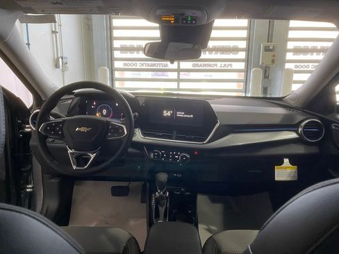 New 2026 Chevrolet Trax LT w/ LT Convenience Package image 21