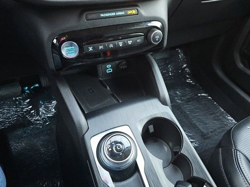 Used 2023 Ford Escape Platinum image 25