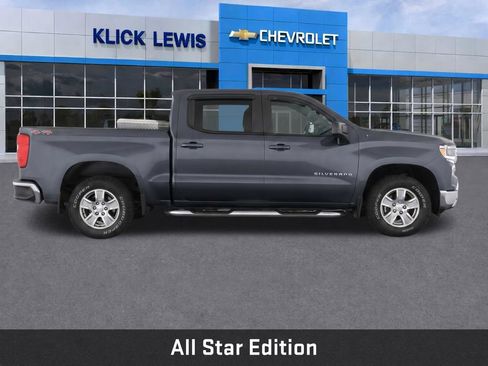 Used 2018 Chevrolet Silverado 1500 LT w/ All Star Edition AWD/4WD image 9