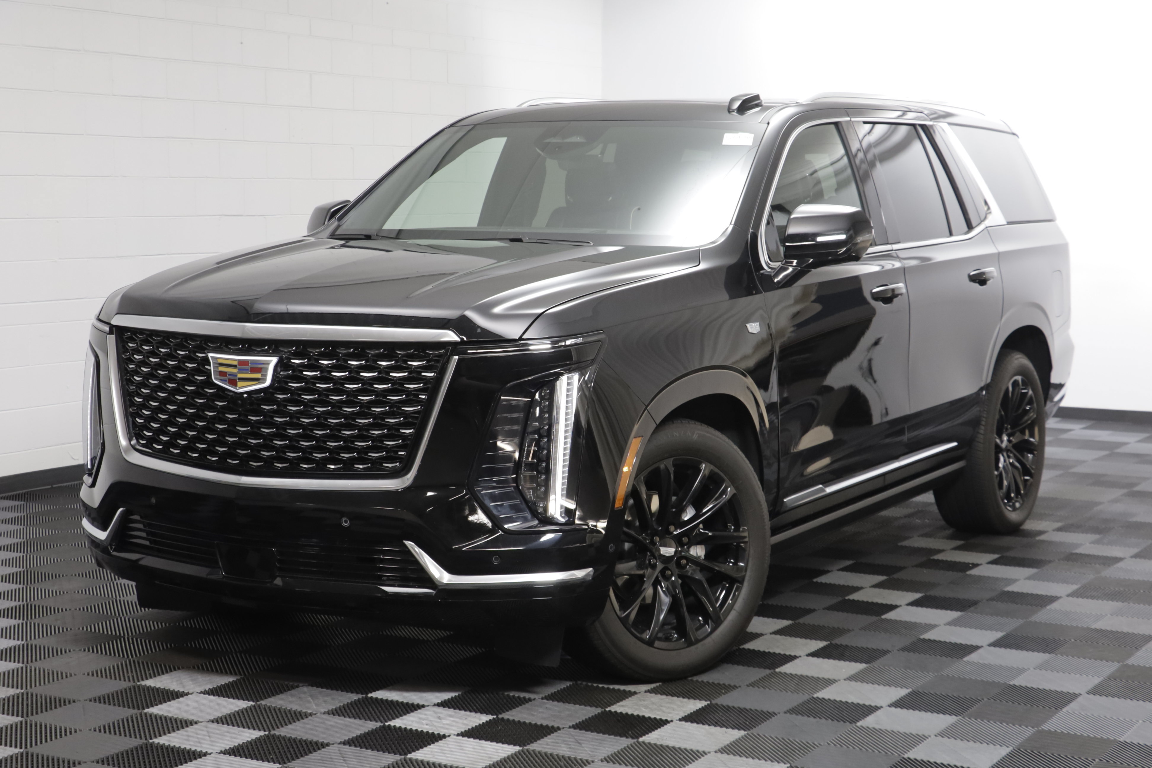Used 2025 Cadillac Escalade Premium Luxury w/ Touring Package AWD/4WD image 1