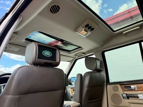 Used 2016 Land Rover LR4 HSE LUX image 34