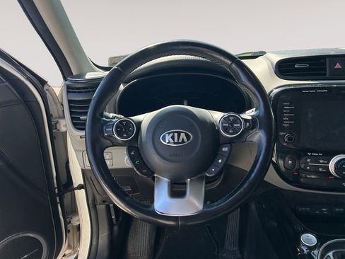 Used 2019 Kia Soul + w/ Primo Package image 12