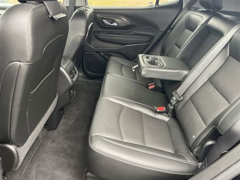 Used 2023 GMC Terrain SLT image 27