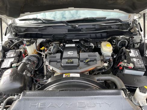 Used 2018 RAM 2500 Tradesman w/ Chrome Appearance Group AWD/4WD image 34