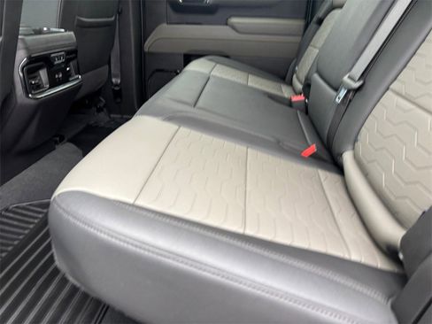 Certified 2025 Chevrolet Silverado 1500 ZR2 w/ Technology Package image 30