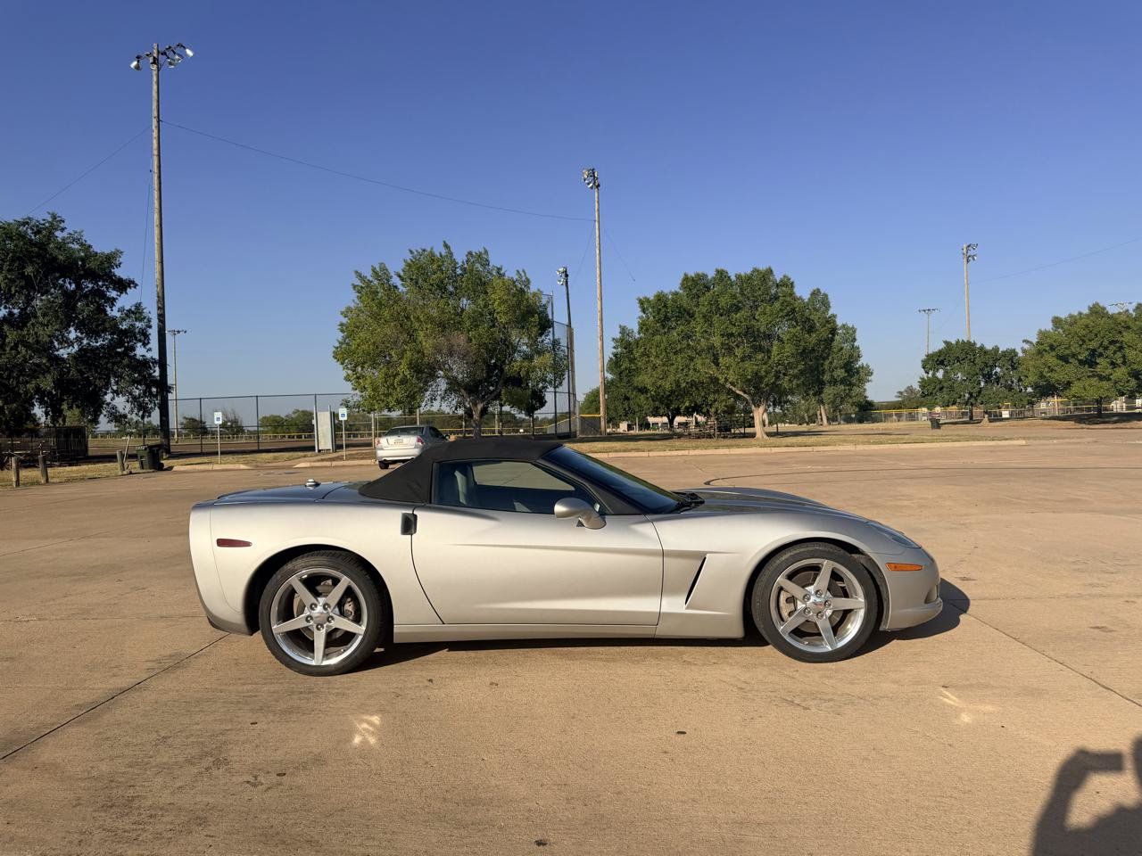 Used 2005 Chevrolet Corvette Convertible w/ Preferred Equipment Group RWD image 36