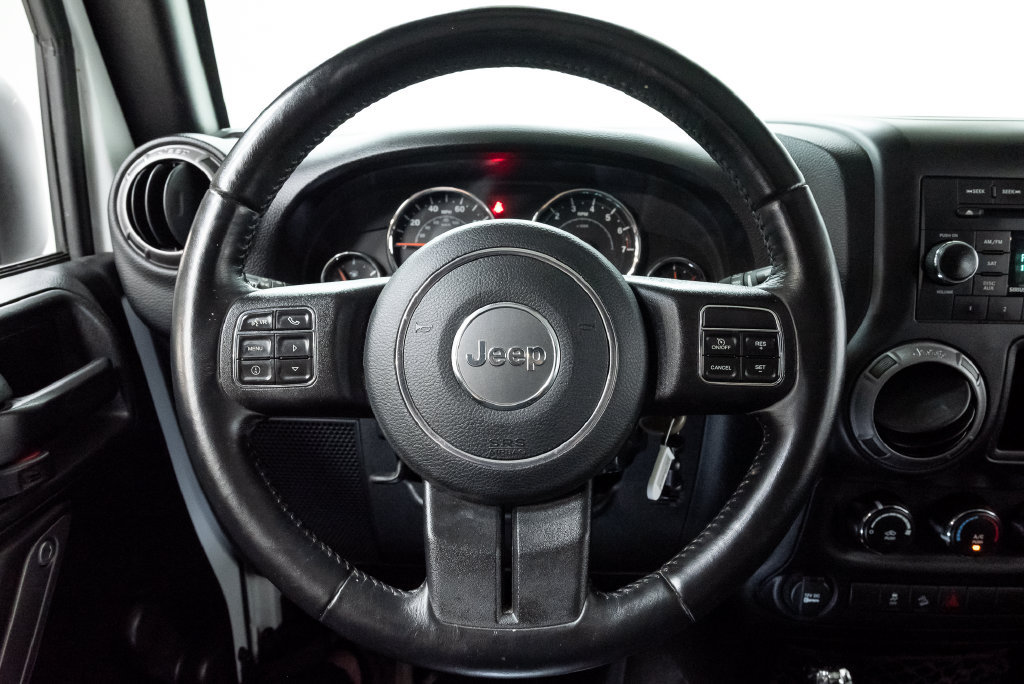 Used 2018 Jeep Wrangler Unlimited Sport w/ Connectivity Group AWD/4WD image 12