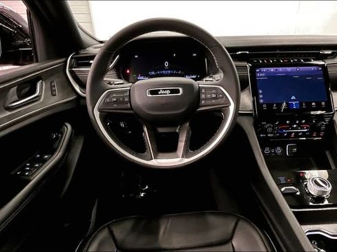 Used 2024 Jeep Grand Cherokee L Limited w/ Luxury Tech Group II AWD/4WD image 6