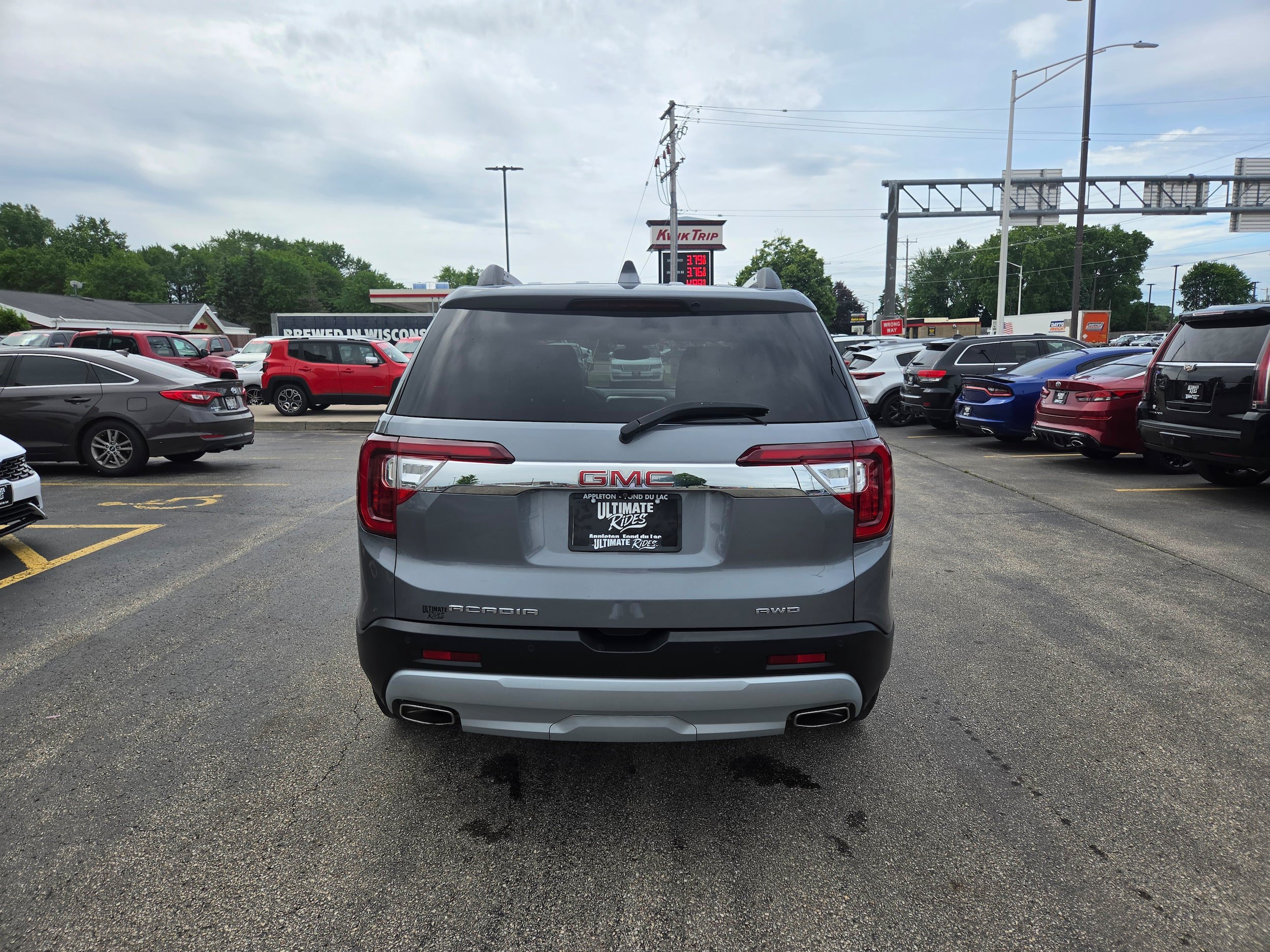 Used 2021 GMC Acadia SLT w/ Preferred Package AWD/4WD image 13