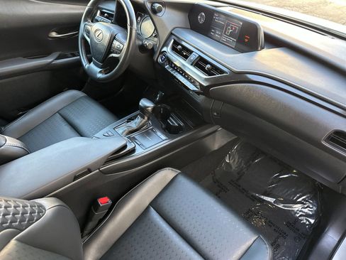 Used 2022 Lexus UX 250h w/ Accessory Package (Z2) image 17
