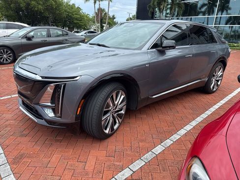 Used 2023 Cadillac Lyriq 2WD image 2